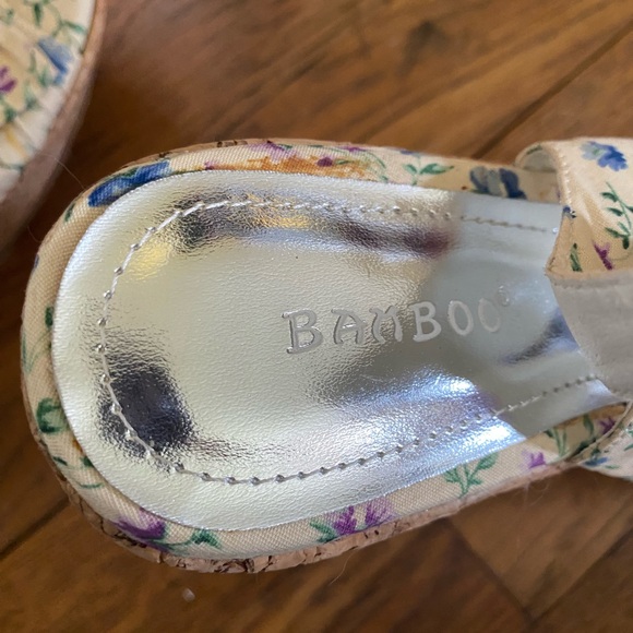 Bamboo floral wedges - size 8 1/2 - Picture 7 of 7